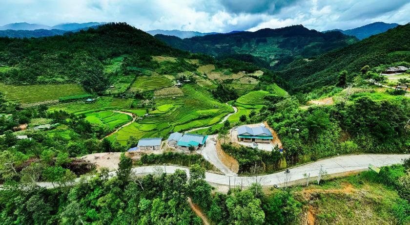 From Capital to Clouds: The Ultimate Cycling Tour from Hanoi to Mu Cang Chai by E-bike